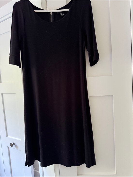 Adrienne Vittadini Dresses & Skirts - Adrienne Vittadini Black Midi Dress
